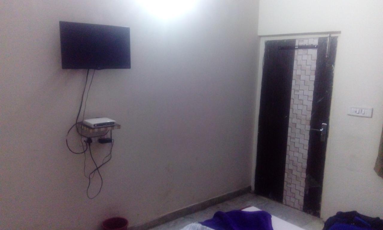 Hotel Harish Palace 2*